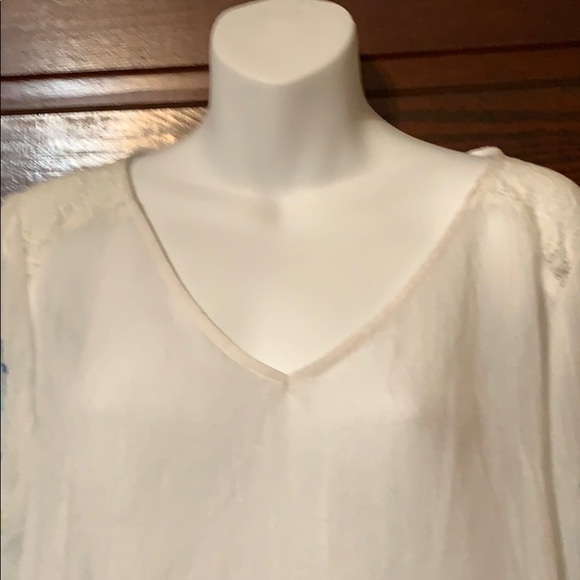 Valerie Stevens Embroider Floral Shirt - Picture 2 of 8